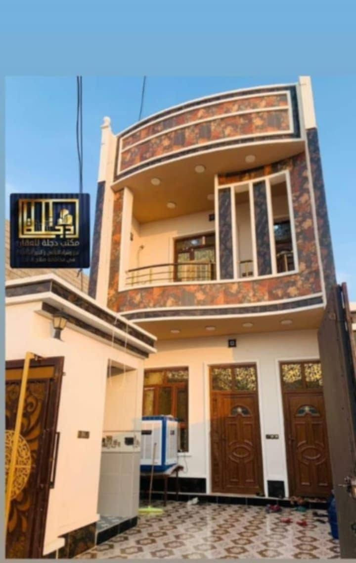 حي القادسية • ١٥٠م • طابقين ٣غرف