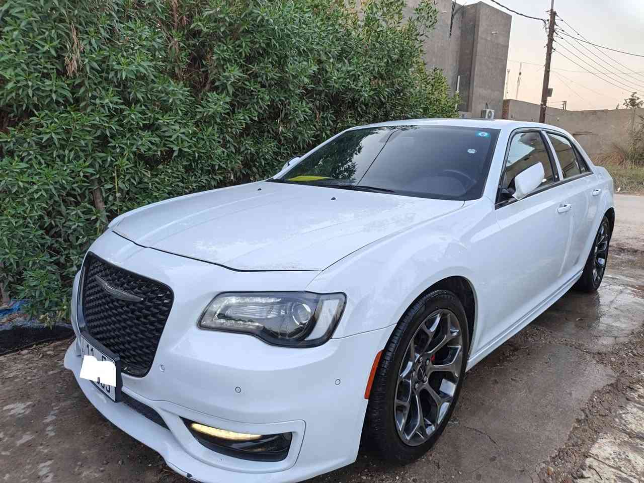 كرايسلر اوباما 2018 فئه300 Sلون أبيض فول مواصفات
#الضرر : بسيط صبغ شبرين بطرف البنيد الباقي كفالة عامة

#الرقم : بابل إنكليزي 

#المواصفات :

▪️السيارة : كرايسلر اوباما 300 S 

▪️الموديل : 2018

▪️المحرك :  3600( سته سلندر )

▪️حجم الويل : ويل كب S حجم 20 اصل 

▪️غرفة السيارة : كشنات جلد اسود

▪️قمارة بانوراما

▪️حساس امامي اصل

▪️حساس خلفي اصل

▪️حساسات ورادارات الاجتياز الجانبية (نقاط عمياء)

▪️شاشة كبيرة للتحكم في ايعازات السيارة

▪️كاميرا دوارة اصل

▪️بصمة 2 للابواب مع بصمة تشغيل وتشغيل عن بعد

▪️شفتات بالستيرن للتحكم بلكير العادي

▪️تحكم فول كهرباء لكرسي السائق والراكب

▪️تبريد قطعتين امامي وخلفي

▪️تدفئة لكشنات المقدمة 

▪️تحكم ستيرن

▪️نظام ABS مانع انزلاق

▪️منافذ USB امامي وخلفي

▪️السيارة جديدة وبوضع الشركة.

▪️ دمام

السعر المطلوب :  260

الاتصال على : ***********مكانة بابل
