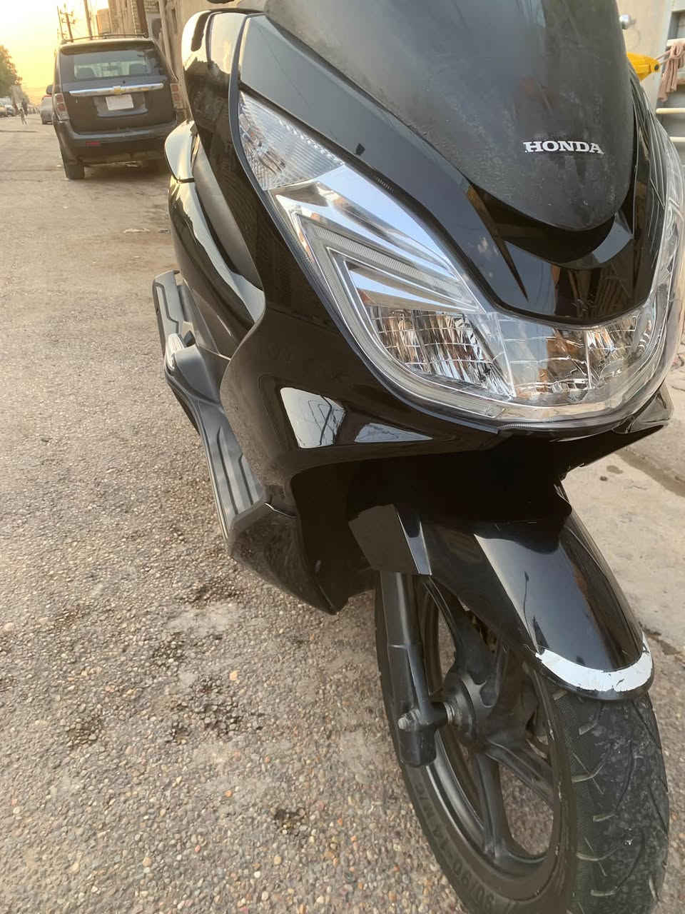 للبيع pcx جيل ثاني ياباني JF لون اسود شذره دراجه جديده بحاله الوكاله برغي ما مفتوح بيها مسويلها ادمه كامله ماشيه 44 الف دراجه ناعمه محرك 125 كدامك نضافتها دراجه  سويجين وي دراجه العنوان بغداد شراي يتصل ويدلل ***********
