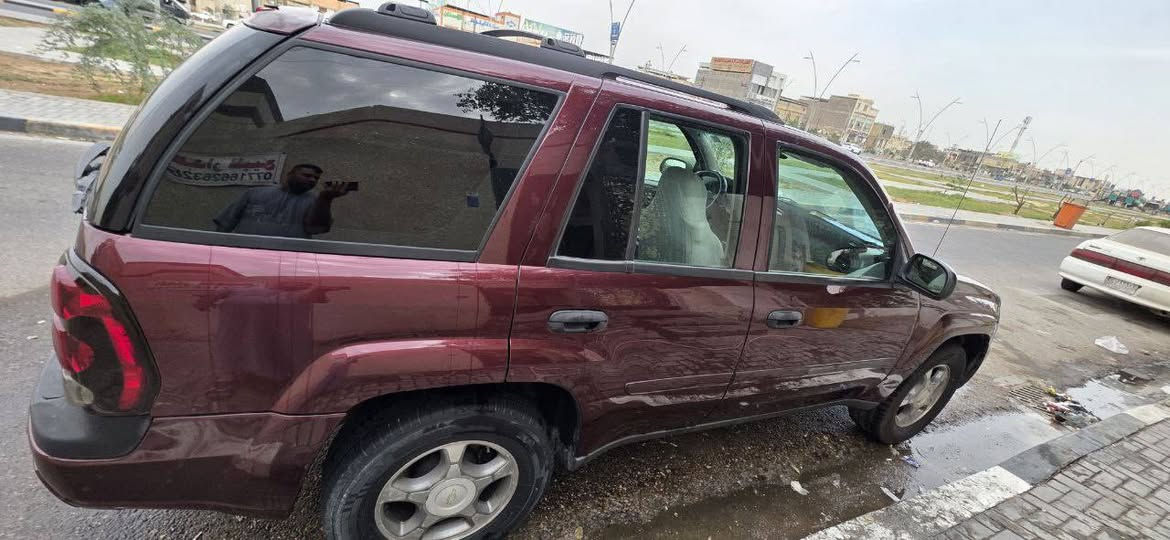 بلايزر ٢٠٠٧ كفالة من الضربة والصبغ مواصفات خليجي مكينه كير تبريد تخم تاير حدادية كفالة السعر ٨٨
***********
