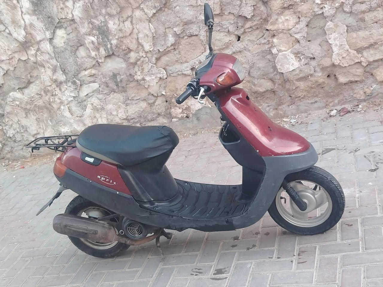 دراجة للبيع بوتين
السعر 300وبيها مجال
للاتصال ***********
 A***********
