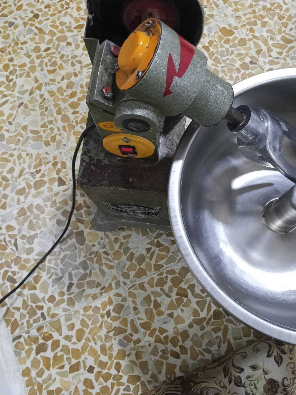 عجانه عشره كيلو مال بيت السعر 125 الف
***********

