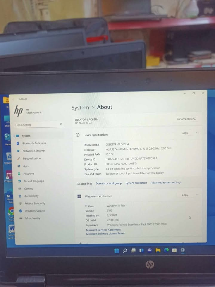 حاسبه hp للبيع  فول مواصفات اخر الاصدار 
المعالج  core i 7
جيل المعالج 4
الرام 16 
الهارد 256
نضافه 100 %
***********
