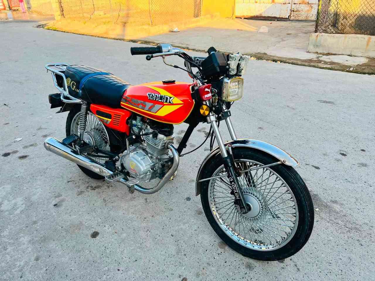 سلام عليكم تايكر مديل ٢١ دراجه حيل نضيفه وجاهزه من كلشي كهربائيات كلها شغاله  تانكي جديد
سعرها ٤٠٠. وبيها مجال بصيط.  ***********
