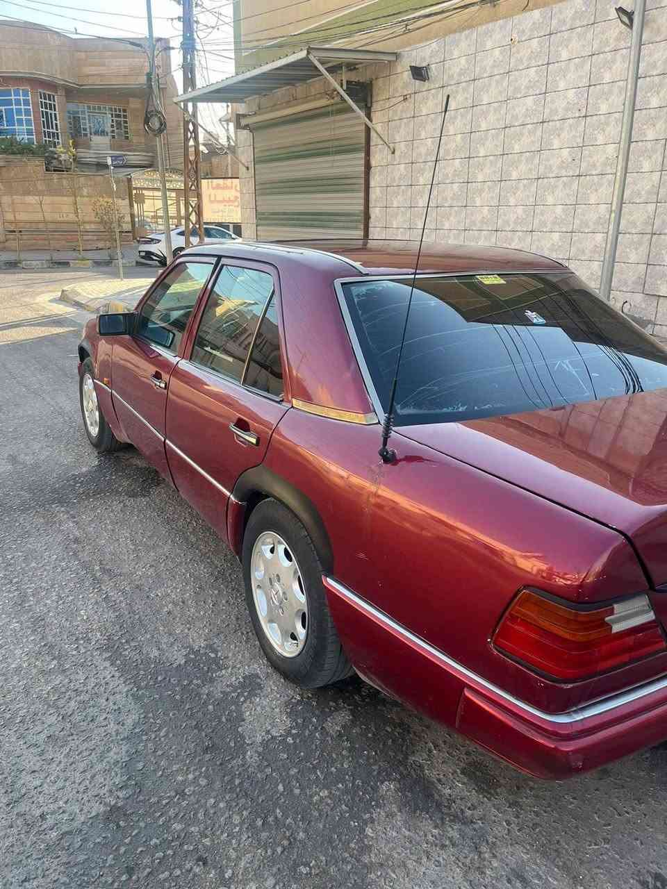 مارسدس دب للبيع
رقم بغداد هزة وسنوية لل ٢٠٣٠
اتعهد من الكص والشرعيات فقط
كير ومكينة بطة بالجيس
تبريدها ما جاهز
قواعد الدبل وحده مصلحة وحده بلادية 
مكانها كربلاء
وسعرها ٤٢ وبيها مجال
وهذا رقمي ***********
الله يرزق الجميع
