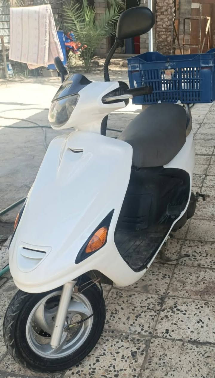 للبيع
سعر 800 وبيها مجال 
دراجه فراشه مكفوله من كلشي
مكينه شرط ما مفتوحه شرط الفحص
كلشي شغال بيها
نضيفه كلش
نكره سلف
مكان القرنه
***********
سعر 800 وبيها مجال
