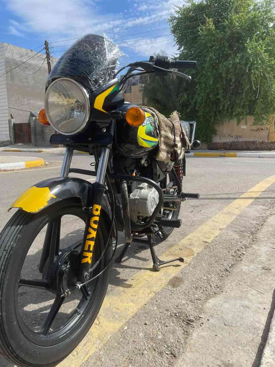 سلام عليكم بوكسر كلاسك لبيع موديل 2021 لدراجه خير من الله ما بيه نقص برغي كهرباءيات كامله مكاني ديالى كنعان 
لرقم *********** لسعر مناسب يرهم مراوس
