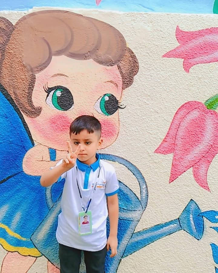 روضة جنة كربلاء الأهلية النموذجية 🌸
✨ بيئة تربوية آمنة ومحبة
📚 تعليم حديث بأسلوب ممتع ومميز
👧🏻 نهتم بطفلكم ونرعى خطواته الأولى بكل حب
🎒 الزي المدرسي مجاني
📖 تعليم رصين وبرامج تعليمية وترفيهية متنوعة
📍 كربلاء المقدسة – حي الموظفين
مقابل مجمع أطباء العيون
📞 للتسجيل والاستفسار:
***********

نص مكتوب في الصور:
- TikTok Lite
- @useradynfxz4ag
- أولياء أمور أطفالنا الأعزاء ، غدًا نلتقي في أول يوم دراسي ونستقبل أطفالنا الأحبة بحفلة ترحيبية مميزة الزي المدرسي مجانًا الكتب المنهجية متوفرة جهزوا أطفالكم ولبسوهم بشكل مرتب .. ولا تغيبوا روضة جنة كربلاء