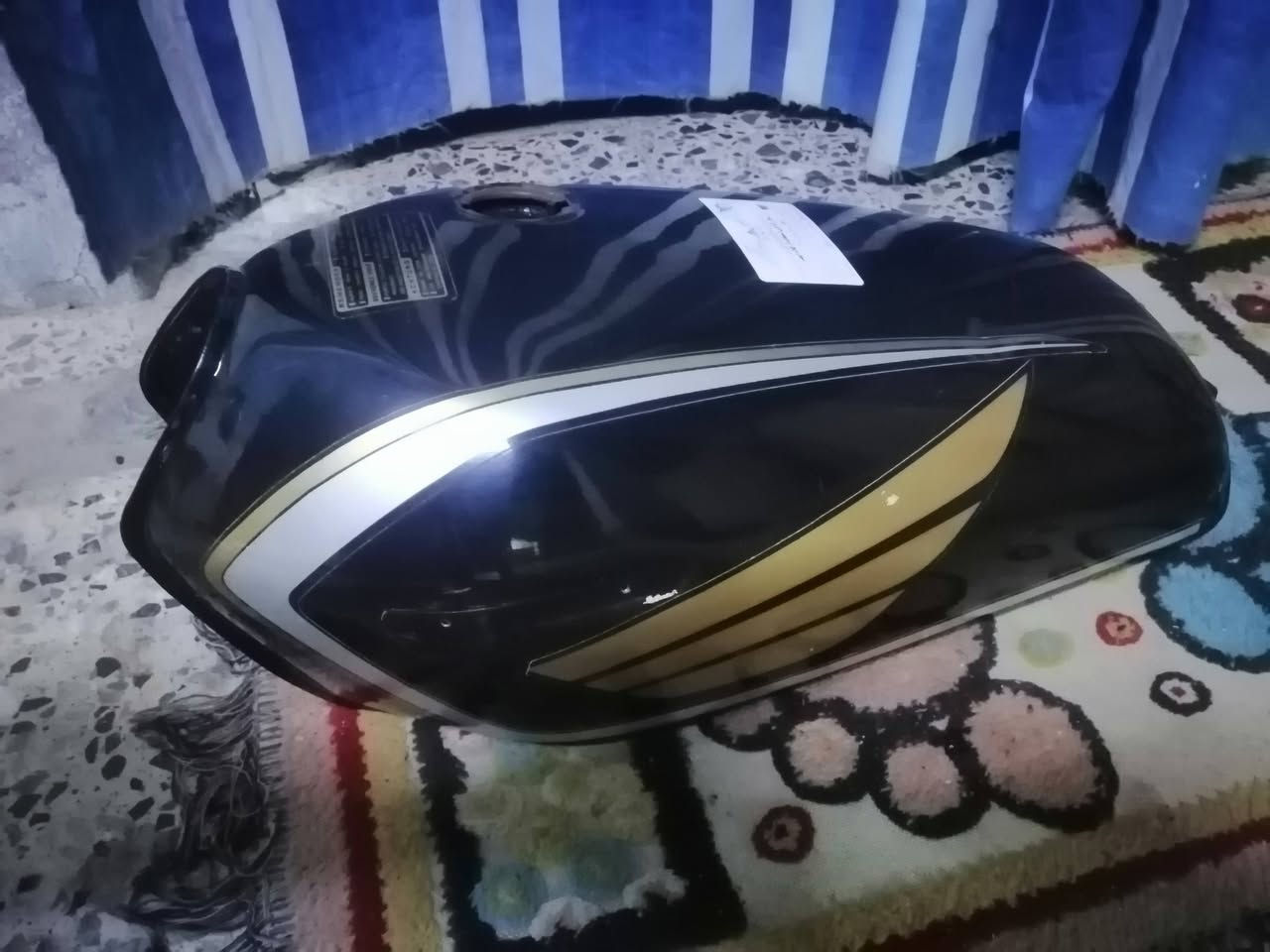 سلام عليكم غراض نامه  تفصيخ كلهن جدد للبيع
تانكي أسود كاير مكفول  بعده بجيس مستخدم قليل  ب 15  
 صالنصه كاير صوته يخبل  ب10
طوك ويل مال نامه شلامجه البلاد مكفول من كلشي  رايده ب15قفل  وبطيخه مال ويل ب5 لوحده
بكره وزنجيل رايدهن ب5
ماشه مال نامه البلاد ب5 
جاملغ نص رياظي ب5
هذني اسعار قفل وغراض كلهن جدد
مكاني السماوه 
*********** بي وتساب
