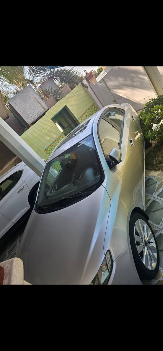 سيراتو فول موصفات فتحه بصمه رقم أربيل دولي سنويه هزه فحص كله جديد كير محرك تخم تايرجديد صدر امامي خلفي جديد مكينه ١٦٠٠دوش سياره جاهزه من كلشي ***********السعر ٩٧ بيه باب مبدل بلادي الخلفي بدون اي ضرر داخلي

