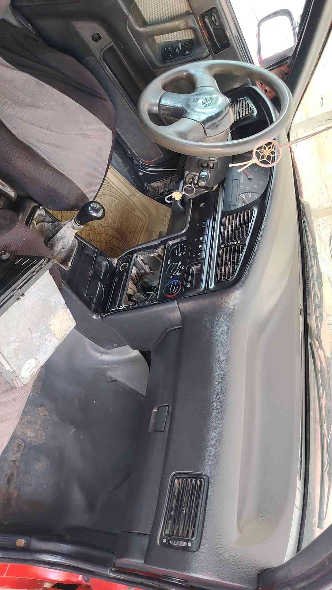 يالله النتره للبيع محرك مفوح كير عادي سنويه لل 29 مشروع وطني 
شرط محرك لا صرف لا بخار لا خربطه صافيه  كير كذالك 
صدر كله جديد اي طكطكه متسمع لستيرن مي خفيف كهربيات كله تشتغل 
٤جام يصعد وينزل كيج حماوه طوافه كلشي سياره مال جني بل عافيه ع ياخذه مكان عجبك تروح بي سعر سياره 22ورقه بيه مجال  داخل سياره كله جديد زلغ مابيه مكاني ديالى بعقوبه مركز *********** سياره مال شغل بانزين انسه متصرف ترايك وين معجبك
