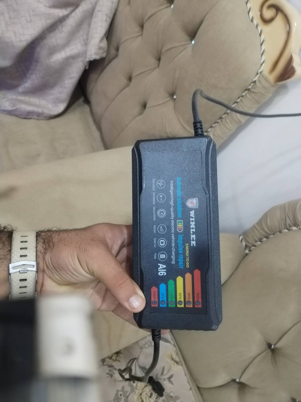 ب سلام عليكم دراجه شحن اخر اصدار بل كارتون زيرو متر واحد ما ماشيه سعر حجم كبير سعره مناسب 550  ومستعجل ع بيعه مكان خاجيه ***********

