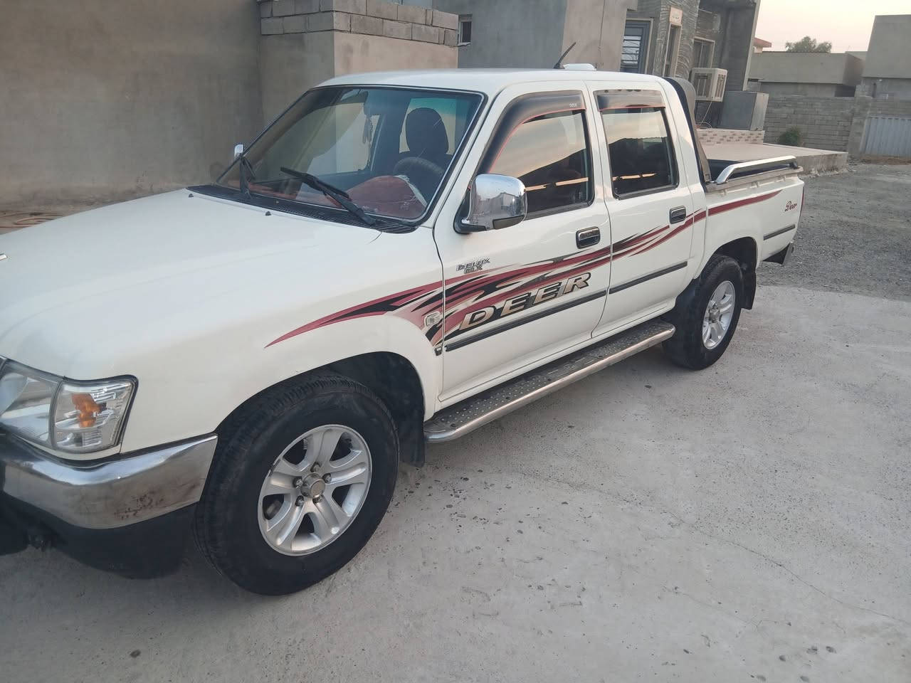 سيارة دير موديل ٢٠١٠ سنويه عظم رقم الماني محرك وكير شرط طغم تاير جديد وايرمنيا كل شغال كابون بانزين بيها تبريد وتدفئة السيارة شرط من كل شي صبغ نص باب شرط التحويل من الشرعي السعر ٧٠ورقة للاتصال 
***********
***********
