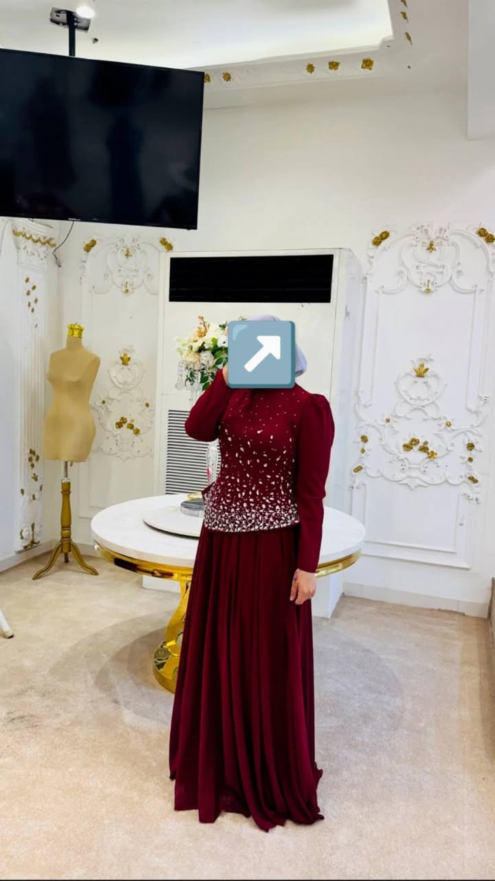 فستان محجبات فخم فخم نزاكي لبسته مره وحده قياس ٤٤مشتريته ب١٢٥وبي مجال جماله بحقيقه خيال
لي تحب تحجزه ***********
بس إني بيه سوله اشتري البس مره وحده وابيعه 😁😁
