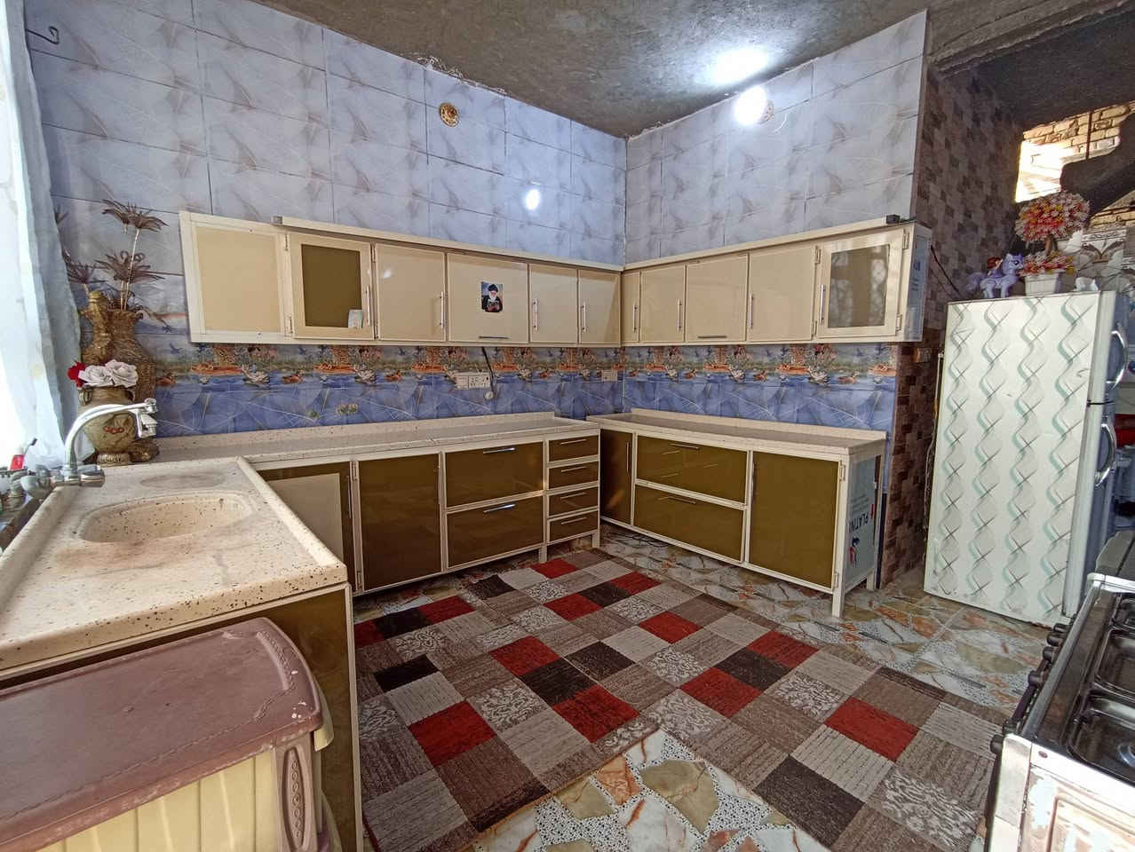 دار سكن 200 م 10 واجهة و 20 نزال
الخاجية منطقة ال3000 قريب شارع 40 سابع بيت 
بناء طابق واحد 2 غرفة نوم كاملات 
هول نقص بياض
الاستقبال نقص أرضية + جدار 
الحوش أيضا ما كامل عوزة أرضية 
للاستفسار ***********
