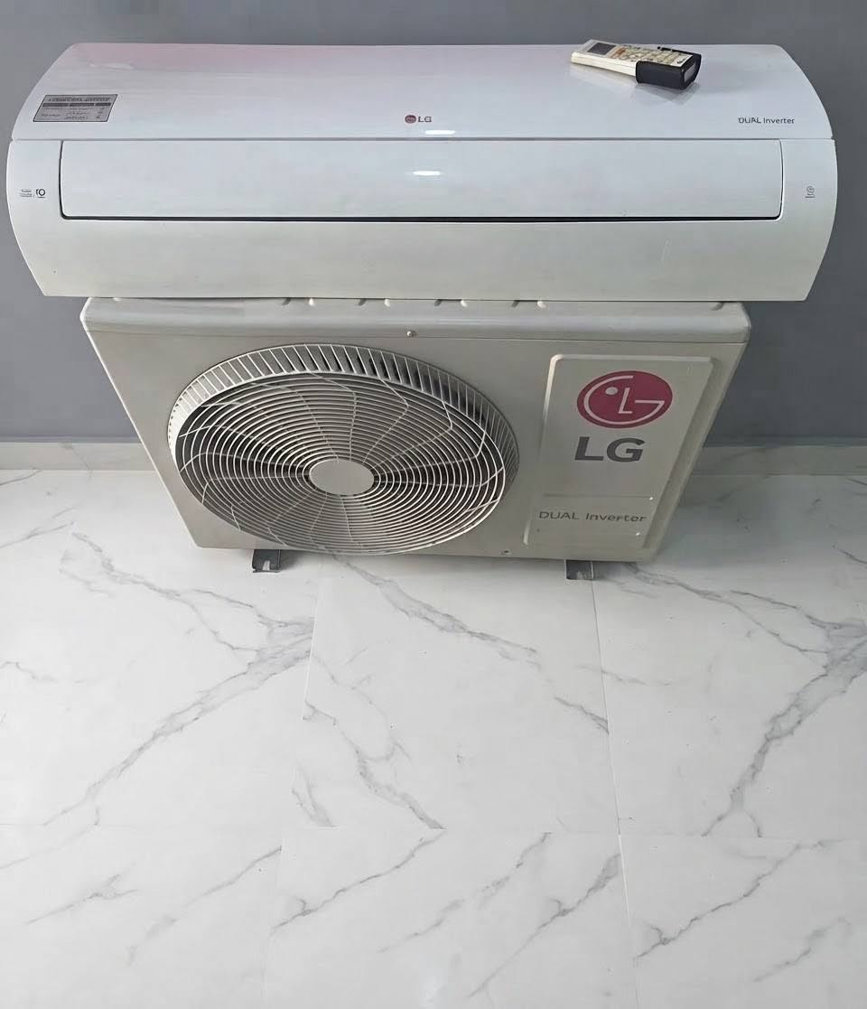 سبلت LG حجم  ( طن ونص   ) تايلندي اصلي 
 انفيرتر تحكم امبير اخو الجديد  غاز 410 
يشتغل على السحب على 4و6 و8 امبير 
نظافة 💯% 

سعره الجهاز  550 نهايته قفل

مع كامل ملحقاته  بواري ريمونت قاعده وايرات غازه مال الشركه مقفول 
 مغسول وكامل يعني تشد وتترحملي 

📍مكاني بغداد قريب الشعب بوب الشام 
📞للاتصال بالرقم ***********او وتساب
يوجد خدمة توصيل 🚛 داخل بغداد
