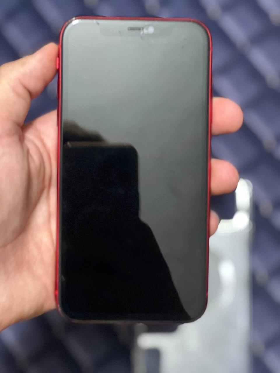 سلام عليكم من رخصه الاكروب جهازiphone11  للبيع او مراوس ب( ايفون ثاني فقط🔔) ركزلي★.
جهاز ايفون11 كامرتين لون احمر❤
بطاريته 100%💯 نوعيه الجيده 
ذاكرته128ونضافت الجهاز 80%
جهاز اداء سلس جدا كامرته 📸تصوير واضح ومرتب 🎬
بي كسر بسيط ب اكلاسه مالته مثل مموضح بلتصوير ولضهر مفطور بس مماثر ابد اقتصادي بلشحن مالته كلش سيم كارت شغال 
 ( الجهاز مبدل بي شاشه وبطاريه نوعيه اصليه  وفيس ايدي ميشتغل) 
مكاني ناصريه مركز صوب الشاميه تقاطع الرايه📍
***********📞
اخوان سعر الجهاز تعالي واتساب رجاءً لحد يكتبلي هنا ما متواجد خاص فقط واتساب
