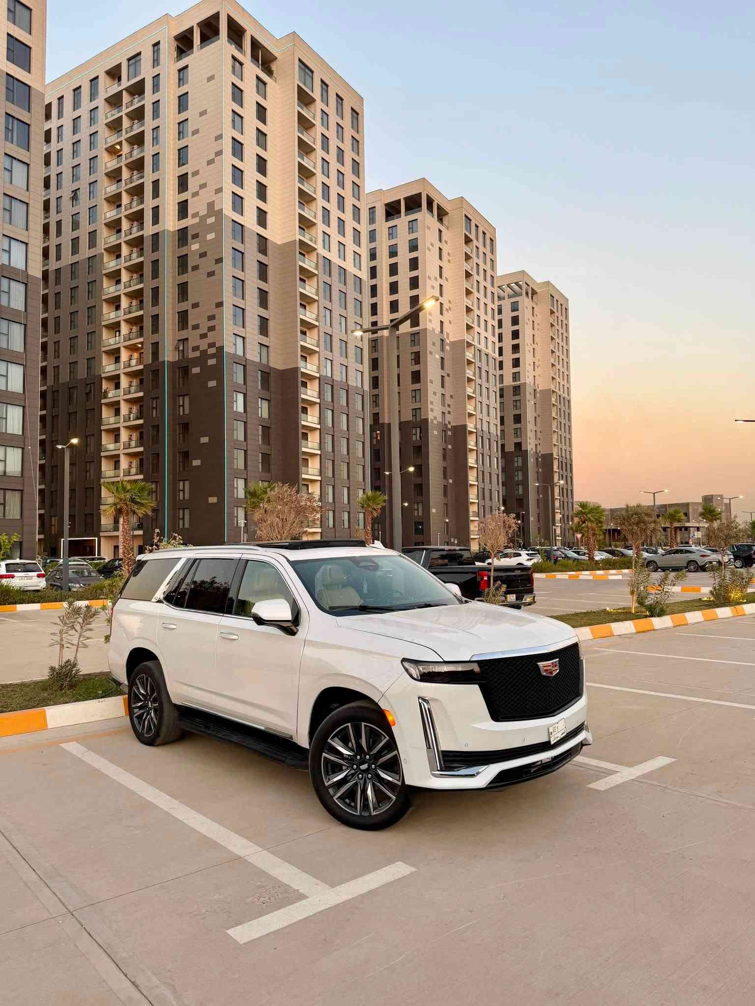 كاديلاك إسكاليد 2023 — بسعر مناسب جداً
أعلى فئة 1/1 أمريكي 🇺🇸
بدون رقم، باقي فقط الصك وتترقم

• نظام صوت AKG بـ36 سماعة
• بانوراما
• جكات
• كراسي خزن
• رادار أمامي وخلفي وجانبي
• نقاط عمياء
• 5 كاميرات
• 3 شاشات
• كراسي كهرباء
• كراسي تدفئة وتدفئة للاستيرن
• كراسي تبريد
• تشغيل عن بُعد
• جنطة كهرباء
• شاشة ديجيتال
• هاندبريك بصمة
• وباقي المواصفات معروفة

السعر: 465 ورقة
مجال بسيط جداً

العنوان: بغداد — الدورة
للاستفسار: ***********
