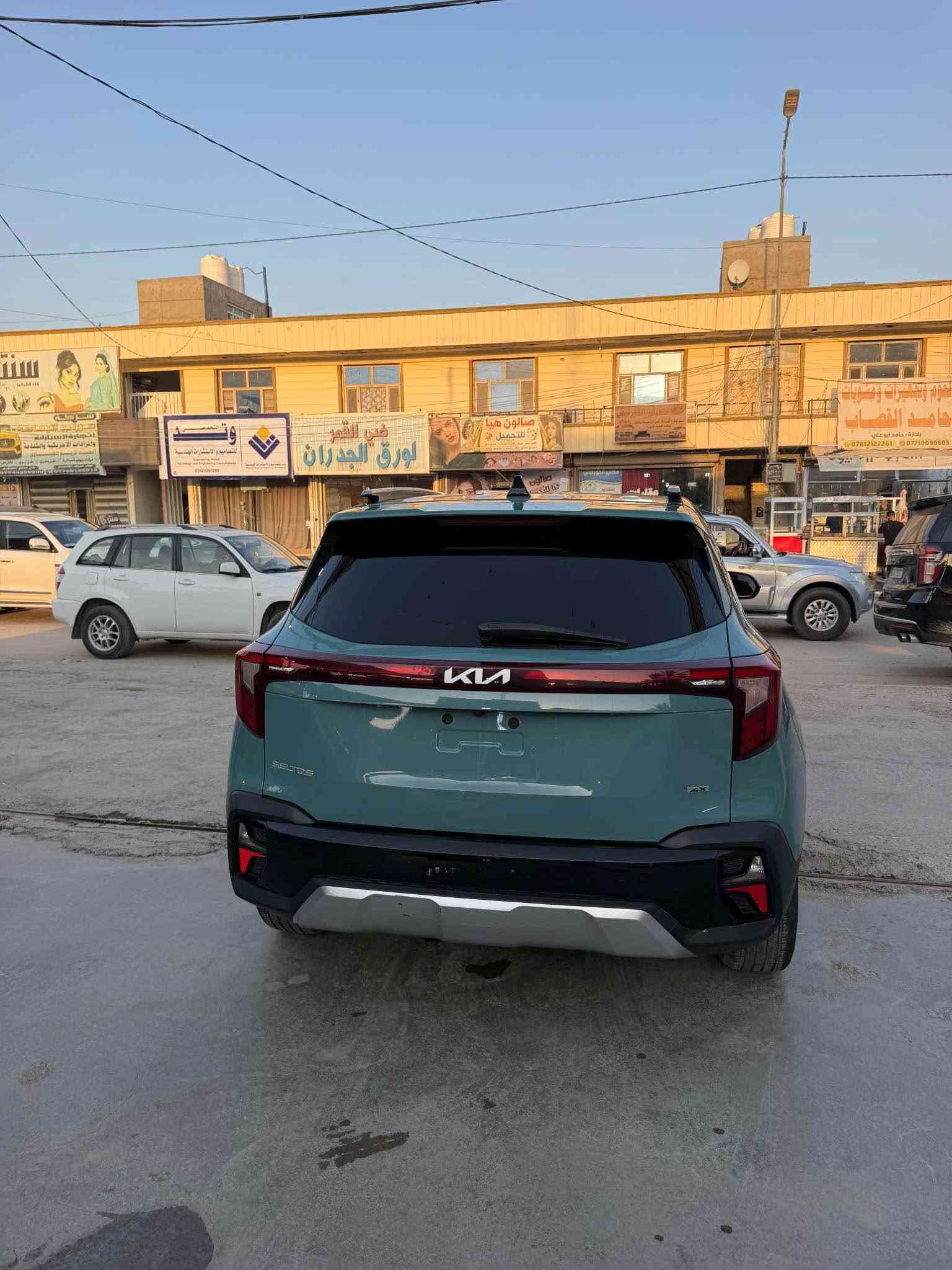 السلام عليكم 

كيا سلتوز موديل ٢٤ امريكي ex فول موصفات صبغ فقط بنيد ايرباك دركه بيها تعمير بسيط كلش بدايه الشاصي لغود سليمه 

فول موصفات 
بصمه
تشغيل عن بعد 
فتحه 
تبريد قطعتين
شاحن لاسلكي
لد امامي خلفي
رادرات 
كشنات تدفئه
اوتو هولد 
فور ويل
جلد
كشن كهرباء
حساس
مود درايف
ويل كب اسود 
عداد دجتل
شاشه متصل 
كار بلي
وبعد موصفات

السياره رقم بغداد بسمي 

السعر ١٥٠ وبي مجال وماكو هيج موصفات بهيج سعر بكل السوك خواته ب١٦٥ بيع مستعجل 

تصليح درجه اولى 

مكاني بابل *********** حلة, بابل

نص مكتوب في الصور:
- تزيين سيار *********** ***********
- فحص | صبغ | بارد | تبديل | خدوش صبغ بارد تبديل خدوش نوع السيارة: سيلتوس رقم السيارة: ٦٣١٨٤/بغ/فحص مؤقت تاريخ الفحص: ٢٠٢٤/٧/٢٨ وقت الفحص: 7:30 رقم الشاصي: KNDERCAAOR7472160 E CAR SCAN شركة كار سكان ضمان حق البائع والمشتري الجانب العلوي سليم الجانب الايسر بارد و رصعات و خدوش و تكحيل في المكان المحدد الجاملغ الامامي مفتوح الجانب الايمن بارد و رصعات و خدش و تكحيل في المكان المحدد الجانب الخلفي تكحيل في المكان المحدد الجانب الامامي تبديل و صبغ في المكان المحدد تعمير في الشواصي + الدعامية تبديل بلادي نخلي مسؤوليتنا بعد انتهاء الفحص وتسليم التقرير الى صاحب السيارة بغداد - الكريعات - شارع المعارض - قرب الوقف السني ***********