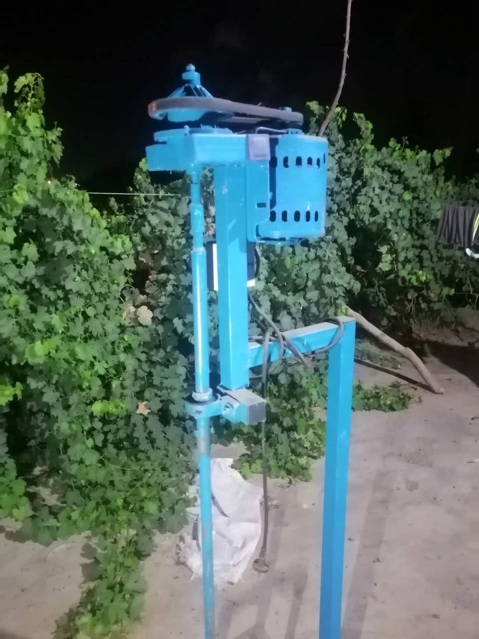 يوجد مكينه زاهي كامله السعر خاص الرقم ***********
