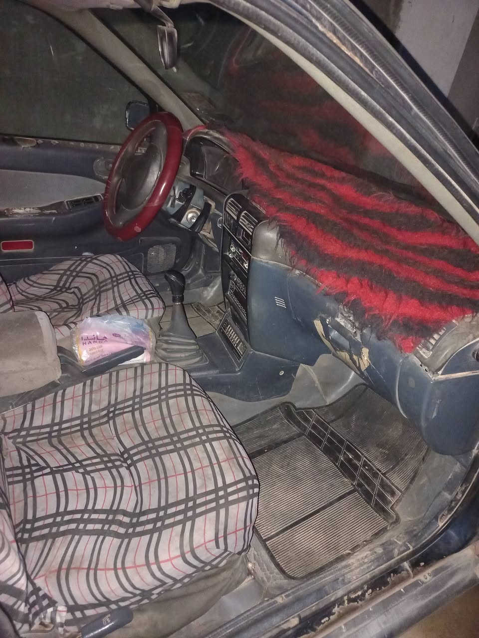 السلام وعليكم سيارة سيفيا البيع موديل ٩٣ محرك جديد تخم تاير حداديه خير من الله السعر خاص الاتصال علي هاذه الرقم ***********
