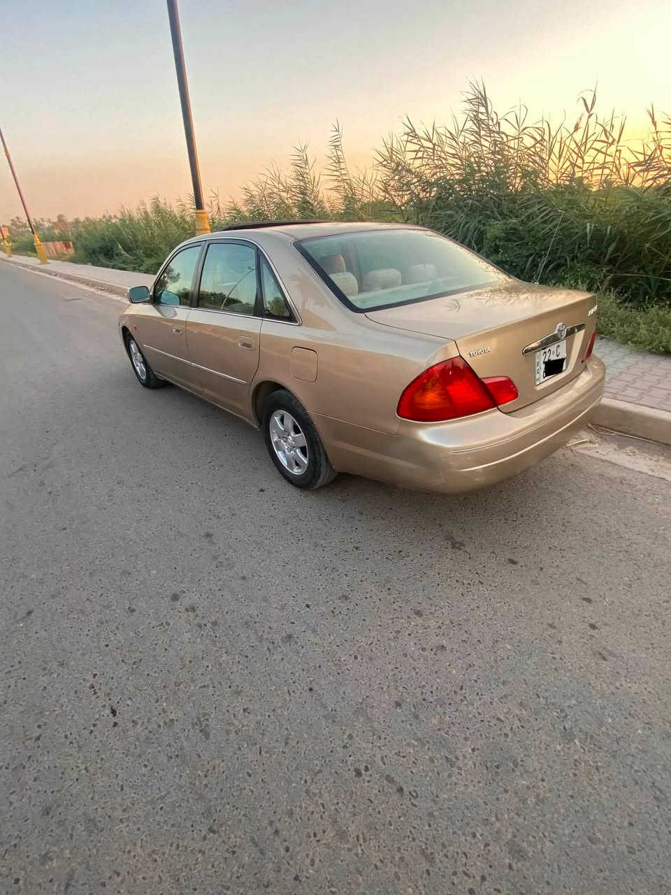 افلون فول مواصفات للبيع فقط بدون مراوس موديل 2000خليجي رقم أربيل دولي لل2030  فتحة مقاعد جلد مكفولة من الصبغ عدا شبر في الباب خلف السائق كير محرك صدر تخم تاير تبريد ثلج ماكو شئ بيها مو شغال عل وضع الشركة مكان السيارة سامراء السعر  85     ***********
***********
