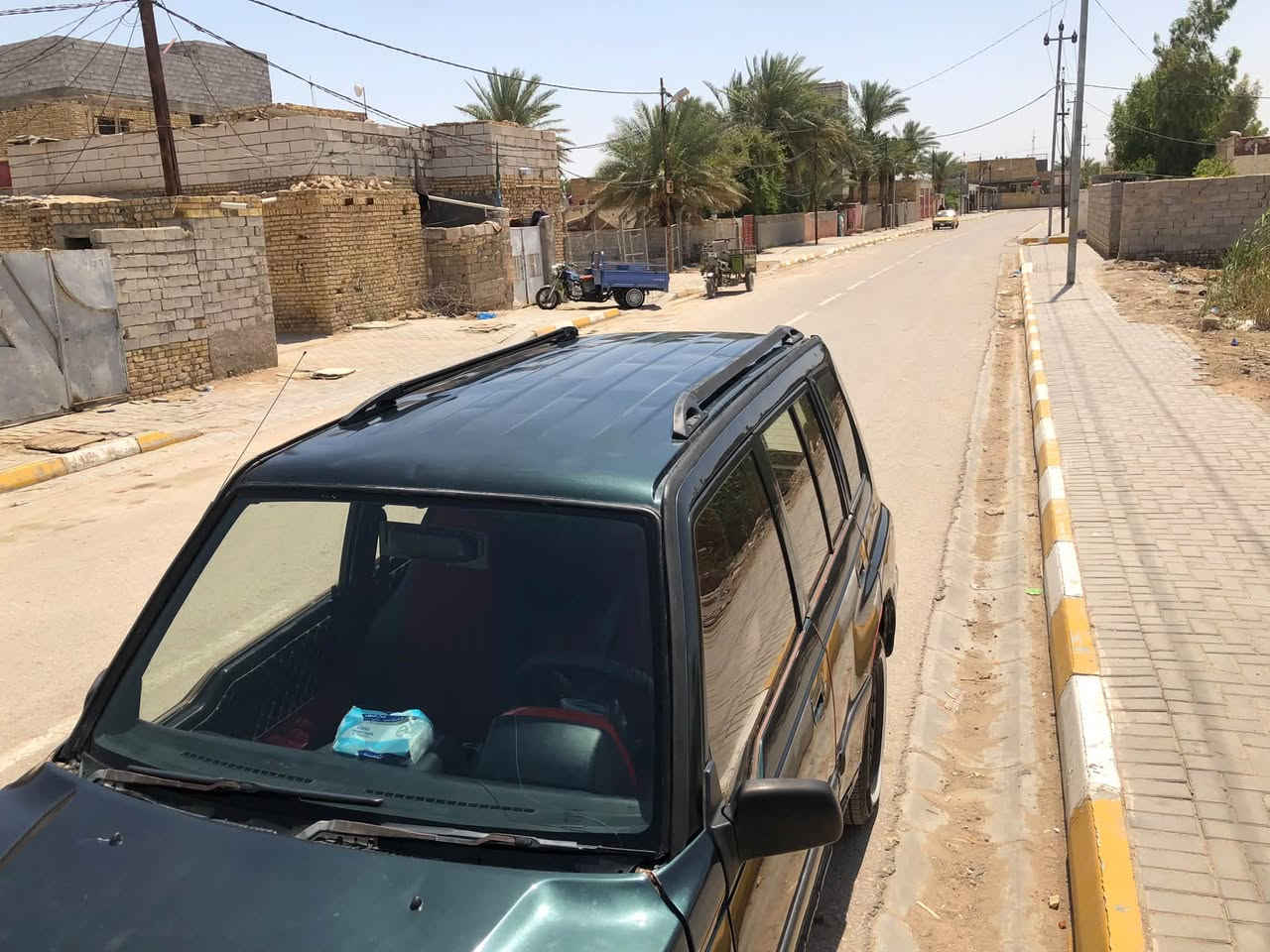 سوزوكي إيسكودو دفع رباعي للبيع
السيارة موجودة بالديوانية ومتعوب عليها ومصروف عليها

محرك بلادي 1.6
دفع خلفي
صرفية بنزين قليلة
تخم تايرات أبو الخط جديد
صدر حدادية ودبلات جدد
السيارة كاملة

معاملة الرقم على النص وباقي فقط الرسوم، تقريباً 350–400 ألف، وتستلم رقم مشروع الوطني الجديد

السعر: 36 ورقة
بيه مجال بسيط للجادين

العنوان: الديوانية

للاستفسار:
***********
