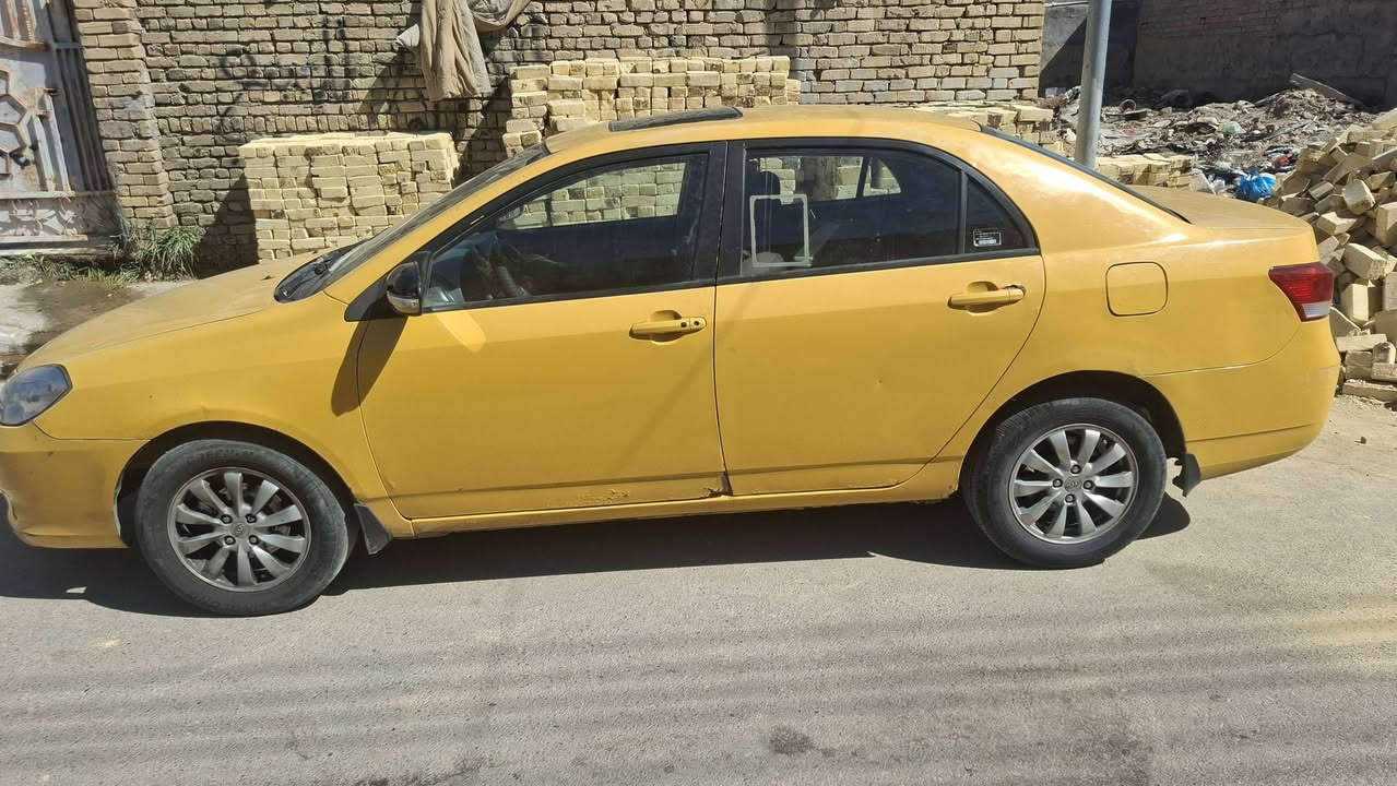 سلام عليكم 
بي وايدي ١٤ G3  محور كورله بي كاجو 
سيارة جاهز محرك وكيري مكفولات وحداديه جديده تبريد شغال 
رقمه بصرة سنويه ساقطه راعيه موجود بالبصرة يريد مداور 
مصفر غرامات سيارة خير من الله 
بيه بس جاملغ ضربه ستوته بعده مامبدله 
سعرها ٤٥ وبيه مجال قليل 
عنوان ناصريه. الغراف 
***********
