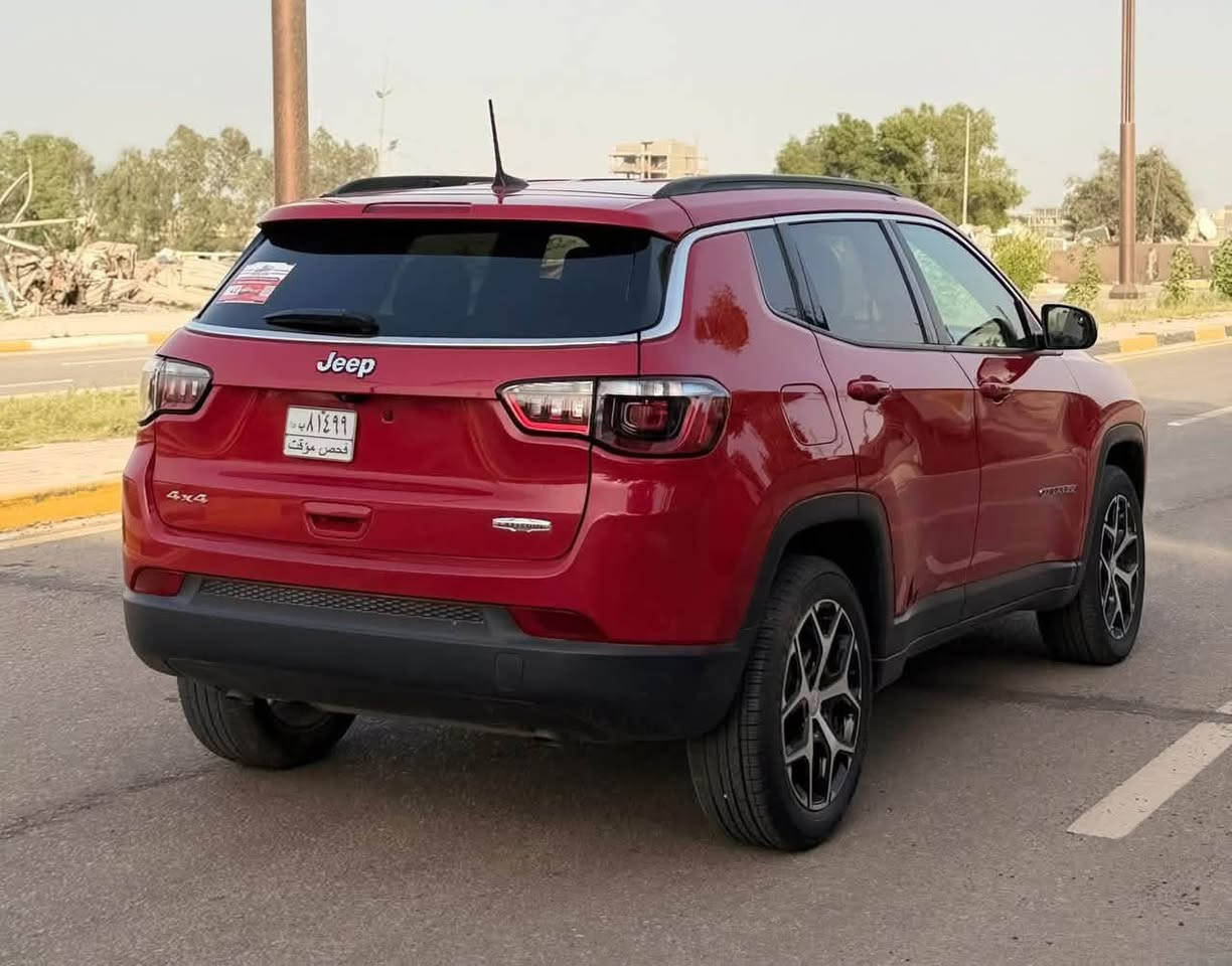 للبيع جيب كومباس Jeep Compass 2024
 الموديل: 2024
اللون: عنابي مميز
الحالة: نظيفة جداً
حره السياره تترقم جميع محافضات 
دبل / دفع رباعي
الكير أوتوماتيك 8 سرعات

السعر: 149$
واتساب ***********
