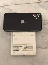 ايفون 11ذاكرته 128بطاريته 73خدمه جهاز ماستر. عربي وتر ابروف مكاني بغدا...