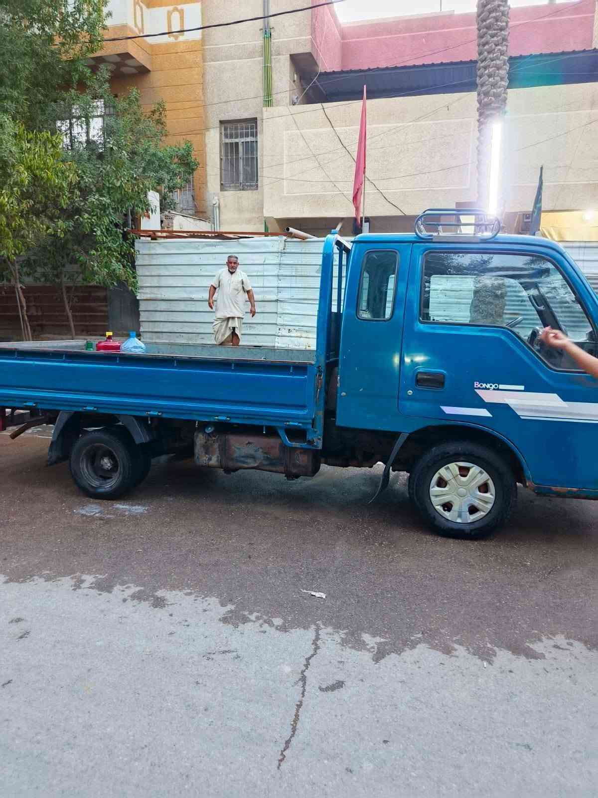 كية ام عيون ٢٠٠١ كير محرك شاصي مكفولات سيارة بسمي هزة جديدة رقم انكليزي بغداد شرط  التحويل  رقم ***********
