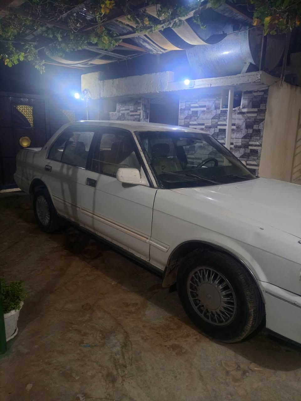 السلام عليكم من رخصت لادمن ارنب ياسر بلادي محرك بطه ثنين ونص كير عادي رقم دولي بسمي ساره حلوه مال جناي  بس شغل ومشي اي ستفسار تصال ***********
