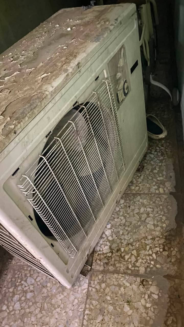 السلام عليكم عندي سبلت 3 طن شغال مستخدم للبيع 
***********
