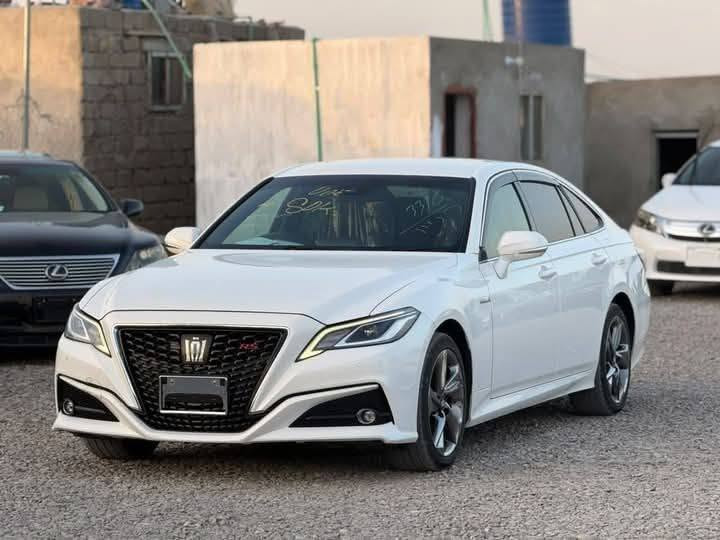 تۆیۆتا کراون Toyota Crown (S220)2021 hybrid
ڕەنگ سپی سفرر

کامێرای ٣٦٠ پلە و حەساسی پێش و دواوە

سیستەمی پاراستنی هێڵی ڕێگا 

کوشنی چەرم بە سیستەمی گەرمکردن و ساردکردنەوە.

سیستەمی دەنگی پێشکەوتوو JBL 

لایتەکانی پێشەوە LEDی پێشکەوتوو بە دیزاینی تیژ.

​بزوێنەری ٦ پستۆن هایبرێد بە هێز

دیفەرێنسی دواوە (RWD) یان چوار تایە لوک (AWD).

شوێن جەمجەماڵ 

تازە گەیشتوە 

سفررررر

ڕەقەم

***********
