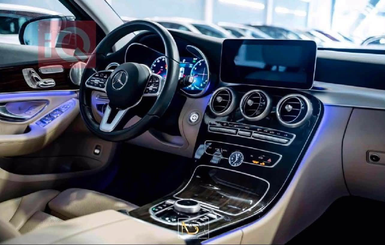 🔥 مرسيدس C300 2021 للبيع 🔥
🇺🇸 وارد أمريكي — Clean Title

 ✨ لون كحلي مميز + داخلية جلد بيج فخمة

رقم اربيل ب اسمي تحويل شوكت متريد 🇮🇶

المواصفات:
• محرك 2.0 تيربو
• قير أوتوماتيك
• داخلية جلد بيج
• إضاءة داخلية Ambient Light
• شاشات وملتيميديا
• مقاعد كهربائية
• تحكم بالمقود
• كاميرا خلفية وحساسات
• تشغيل بصمة
• مثبت سرعة
• إضاءة LED
• جنوط رياضية
• فتحة سقف
• أنظمة أمان ومساعدة للسائق

📍 المكان: بغداد
📞 للاستفسار : ***********

نص مكتوب في الصور:
- iQ AS1
- ASM
- - AHMED SALAHADDIN MUNSSIN -