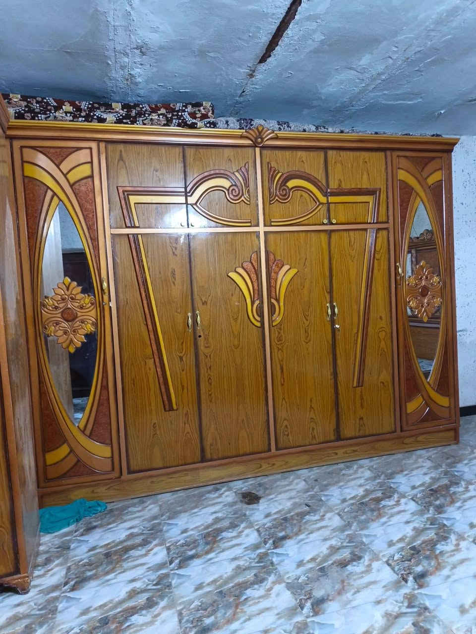 غرفة نوم صاج سبع قطع نضافة ٪ 100 سعرها 600 الف بيها مجال ***********
