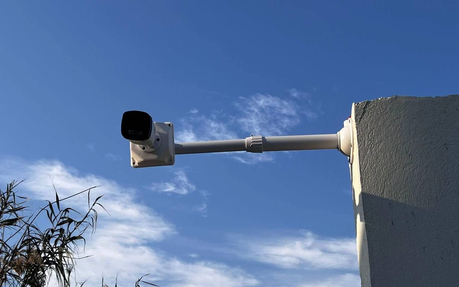 🔴 بيتك.. محلك.. أهلك
تنصيب الكامرات 
كلهم يحتاجون عين ساهرة 👁️📹
لا تخلي السرقة أو المشاكل تفاجئك!
ركب كامرات مراقبة وخلي كلشي تحت سيطرتك  🔥
✅ صورة واضحة HD
✅ مشاهدة من الموبايل بأي وقت
✅ تسجيل مستمر
✅ تركيب مرتب وسريع
✅ أسعار تناسب الجميع
🎯 حماية اليوم أحسن من ندم باچر
للحجز والاستفسار ***********
