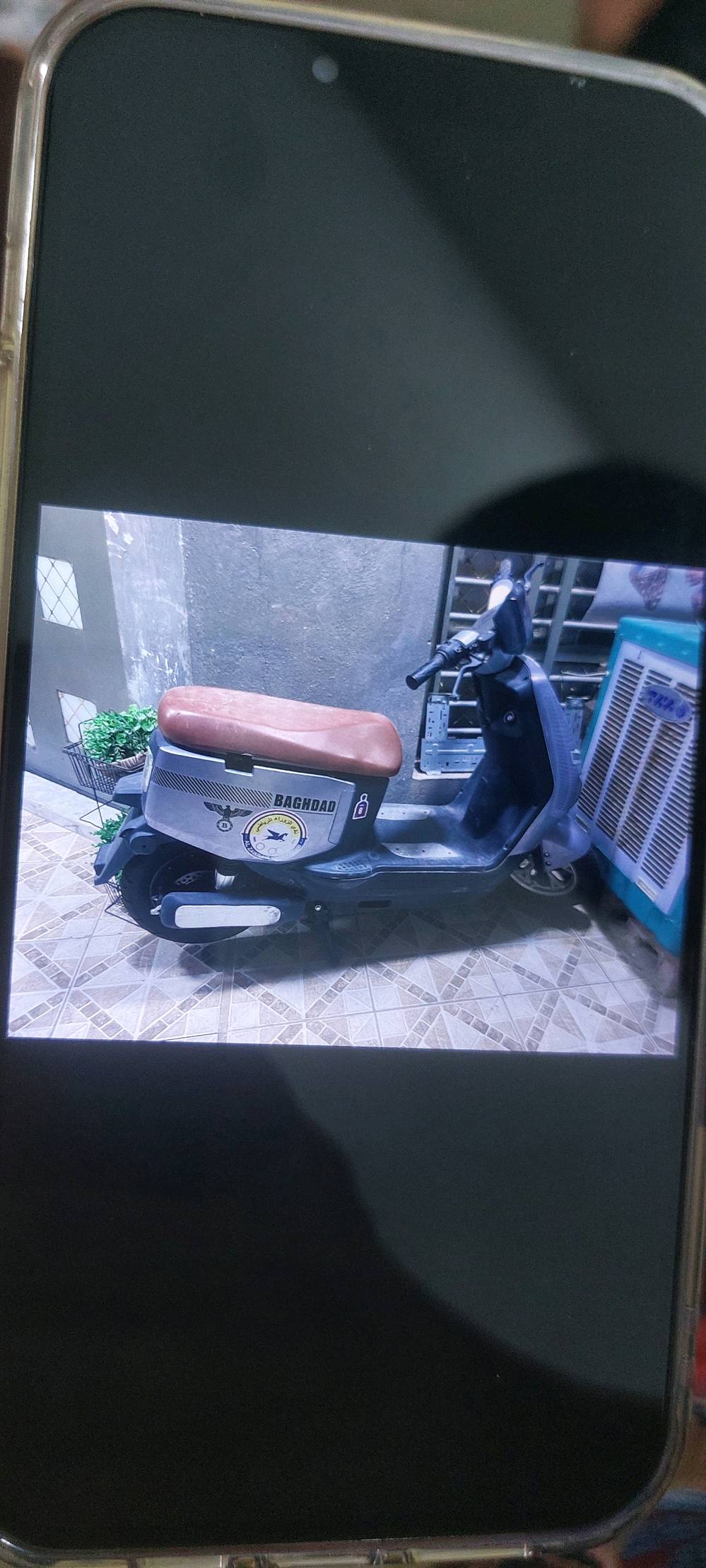 دراجه ام عيون ٢٠٢٦ مواصفات فول صار شهر من ماخذه ٤ سرع تمشي ١٠٠ حقيقي ٨٠ فول الدراجه نضيفه وياها شاحنه  لون رصاصي