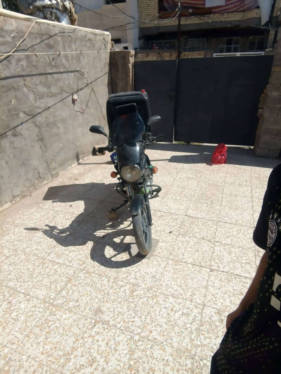 سلام عليكم.  للبيع بوكسر موديل 21دراجه نضيفه كلش اي نقص مابيه الدراجه  تحويل ثاني يوم   بيع مستعجل دراجه رقم بغداد باسمي  السعر مليون 700بيه مجال  رقم ***********
