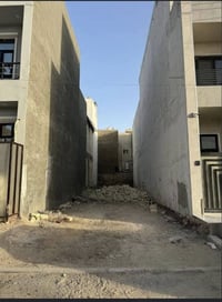 قطعة ارض في مجمع السلطان بقرب المشروع للبيع التفاصيل المساحه ١٠٠ الوجه...