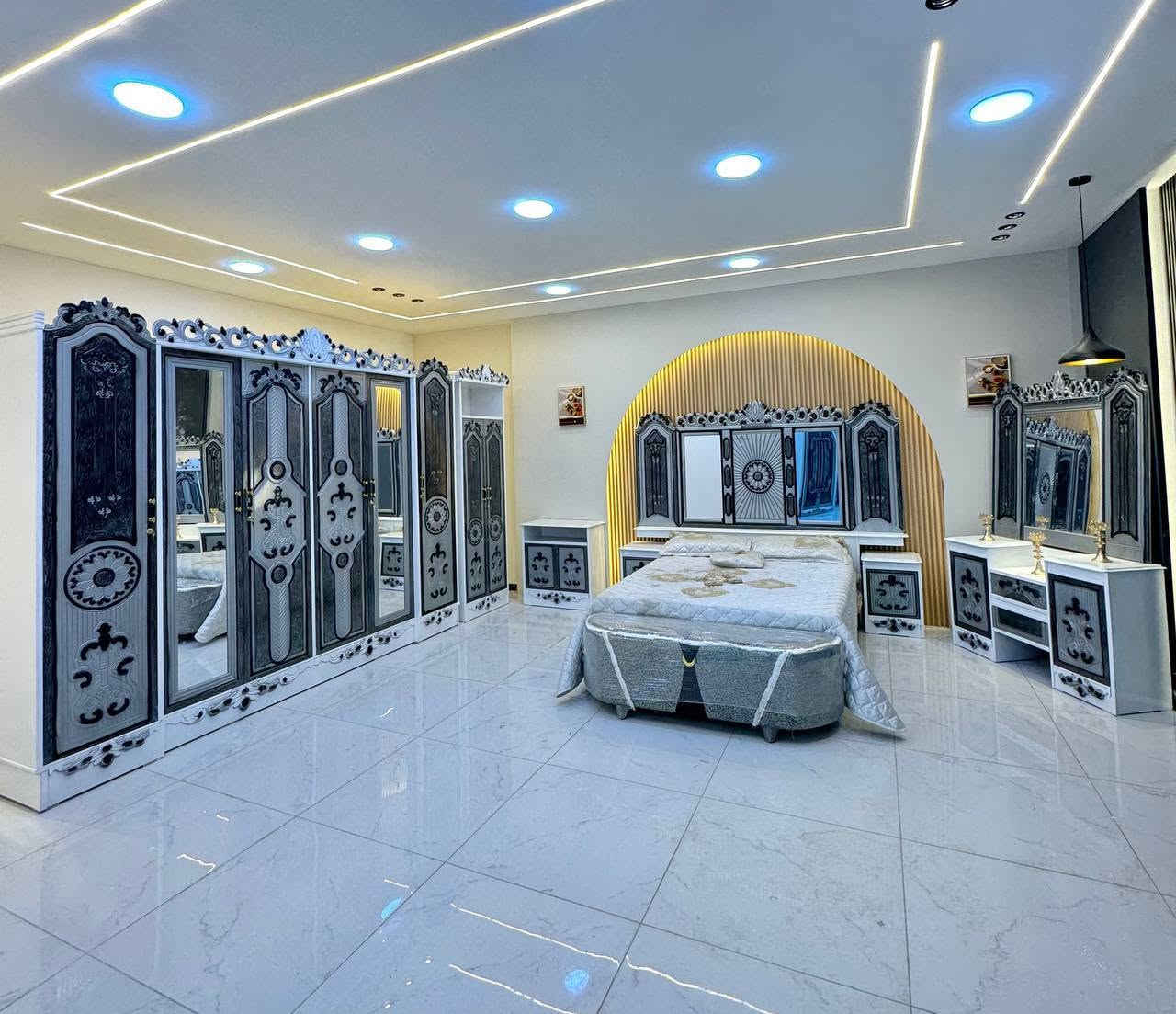مليون عراقي فقط 😍 تحصل كل هذه الجمال.

غرف نجاره عراقيه 💯💯
تتكون من 7 قطع 

عرض الكنتور 3 و20سم
ارتفاع الكنتور 2 و20سم
السرير بلوك ٦ ارجل
طول السرير 200 سم 
عرض السرير 160 سم 

الضهر براغي وليس كبس 

للاستفسار والحجز مراسله واتس اب ***********
