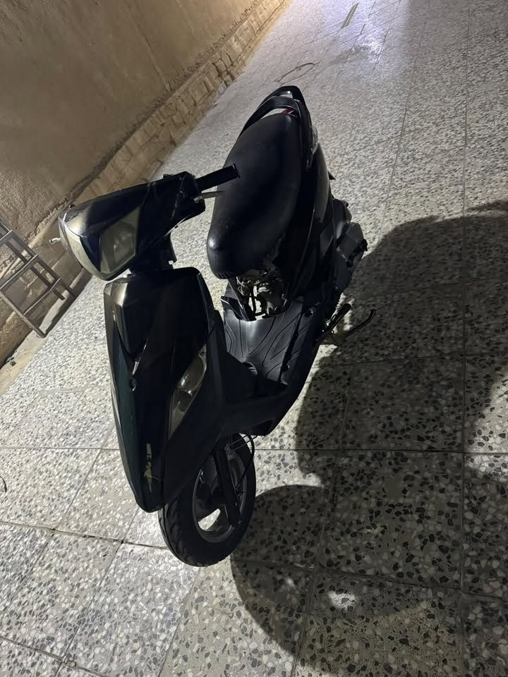 ماكس ثعلب دارجة كاملة محرك وكهربائيات كله بلادي ومكفول خير من الله مابيها اي نقص بس مجمع مال اشاير والباقي كله شغال رايدها ب350 مكاني بغداد
***********
