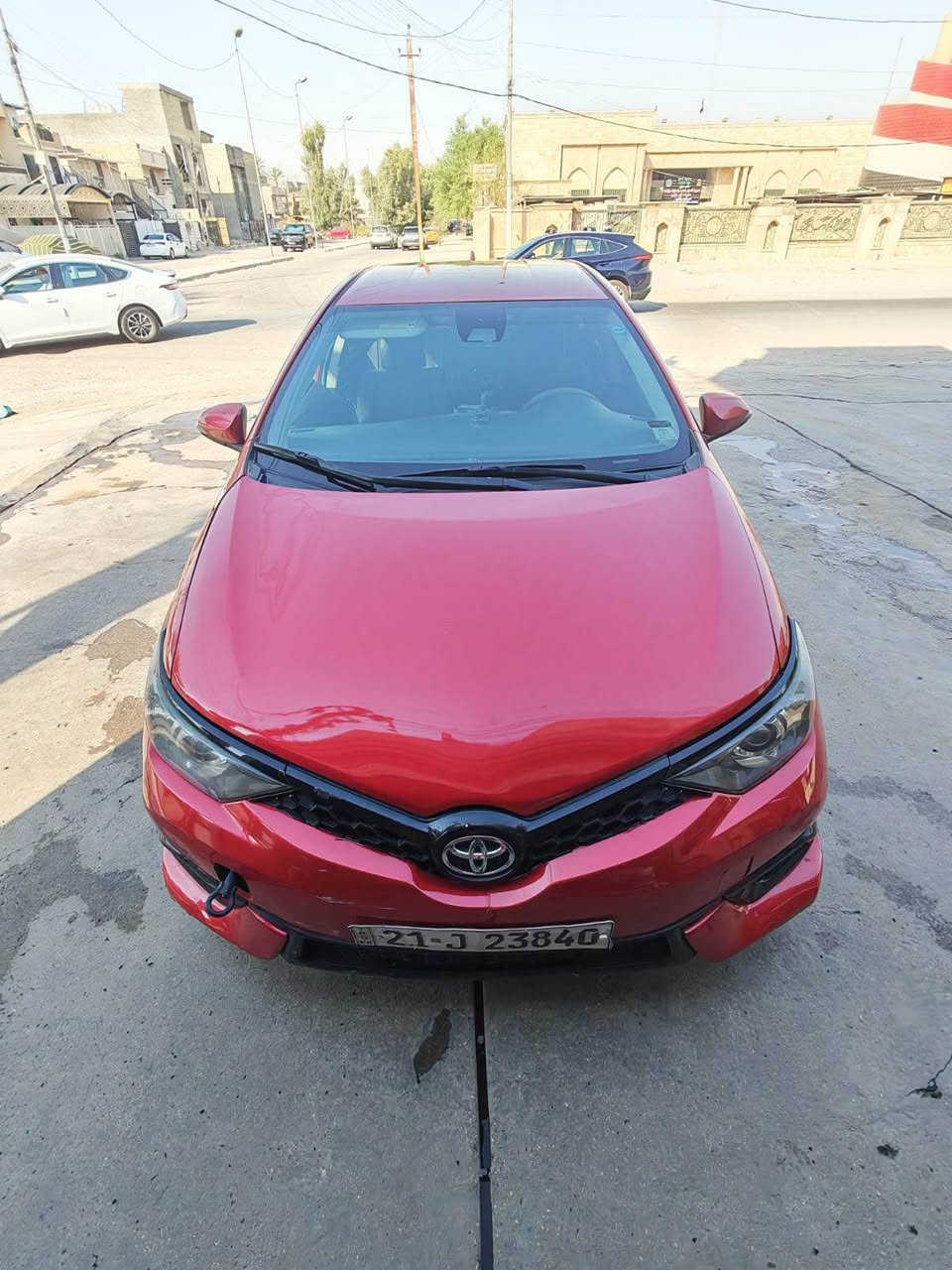 السلام عليكم
كورولا iM 2017 للبيع فقط 
رقم سليمانية
ماشية 160.000KM 
محرك 1800 
جاهزة من كلشي ، تخم تاير جديد ، باتري جديد 
محرك وكير وصدر وتبريد مكفولات
حادثها من أمريكا بنيد وجاملغ ومبدلات نفس اللون 
وبالعراق بيها صبغ باب الصدر والبنيد
مواصفات السيارة
مثبت سرعة
رادار
تحديد مسار
كير رياضي
شاشة لمس كبيرة
كامرة خلفية
ثلاث وضعيات قيادة
مكان السيارة بغداد - الكرخ
السعر 105$ بيها مجال بسيط
للاستفسار الاتصال على *********** بغداد, العراق
