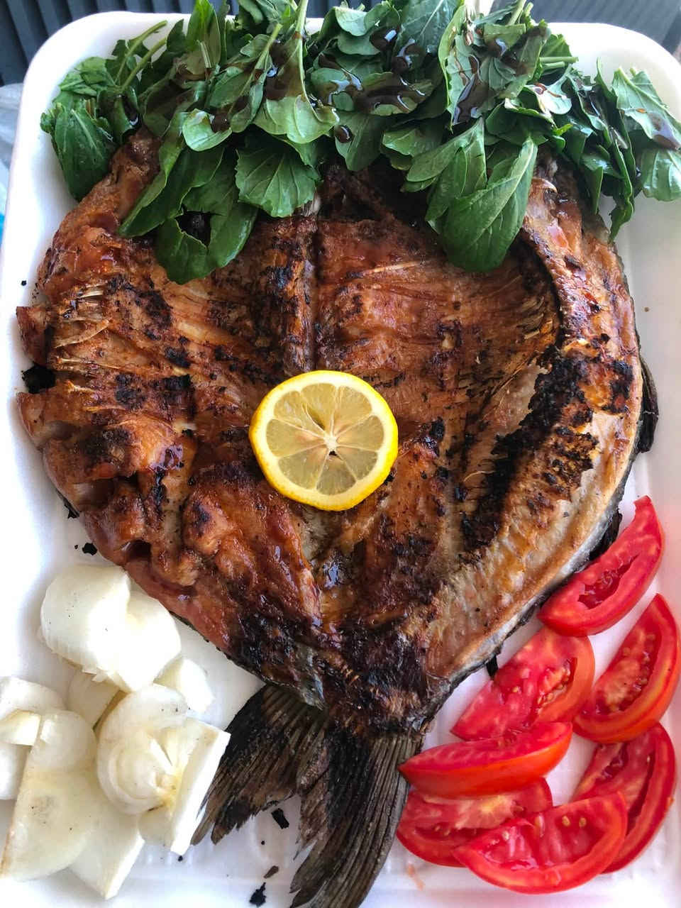الله هم صل على محمد وآل محمد 

مطعم اسماك رحومي سعر كيلو المسكوف مع المقبلات ب8500😍🐟 يسكف السمك على حطب الفواكه

    ركزو وياي سمجه سوده عراقيه دهينه🐟

   الطعمم ولا غلطه😎💪🏻 الماخذ يعرف والمماخذ عمره خساره 
 
علون المحل الاسكان شارع مستشفى الطفل المركزي 
مجاور مولده عباس بلوكه و مقابيل مخبز الهدى الحديث

يفتح المحل من الساعه 9صباحاً الى ال9مسائاً 

بأداره رحومي:*********** 
 
ويوجد لدينا توصل ومستعدون لتجهيز كافه المناسبات تحياتي للجميع
