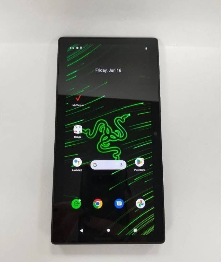 رازر ايدج 5G • ١٢٨ جيجا/٨ رام • شاشة ١٤٤ هرتز