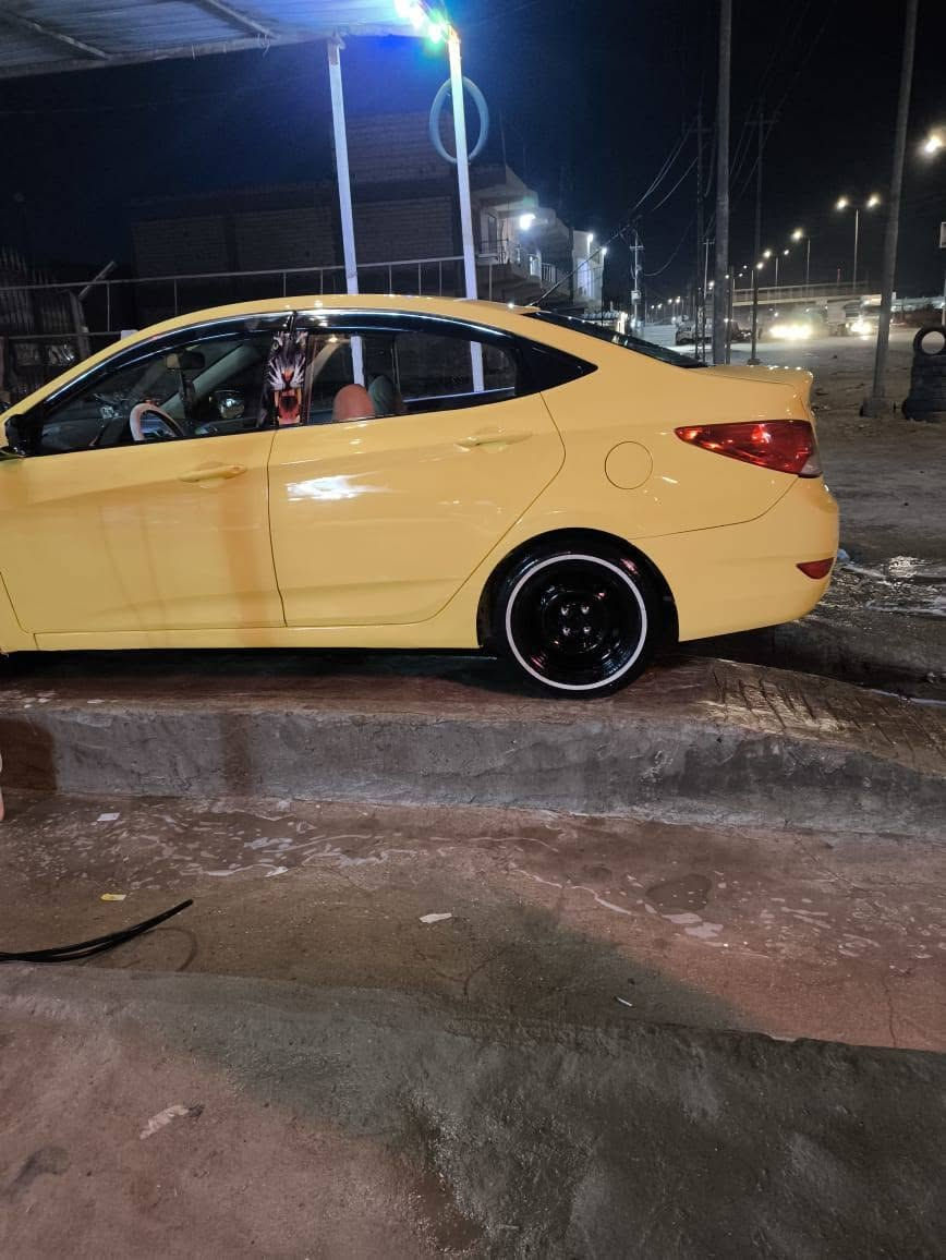 السلام عليكم للبيع
هونداي اكسنت موديل 12خليجي مكفوله من تبديل وضربه محرك وكير جدد 1600 تبريد ثلج منضومه جديده منضومه زنون فوول 
دواخل بلكارتون تخم تاير جديد سياره جاهزة للشارع صبغه جديده بوجهك برغي نقص ماكو مال جناي رقم كربلاء انكليزي بأسمنا تحويل شرط ثاني يوم 
مكاني ديوانيه قضاء الشامية 
سعرهه 88$
***********
