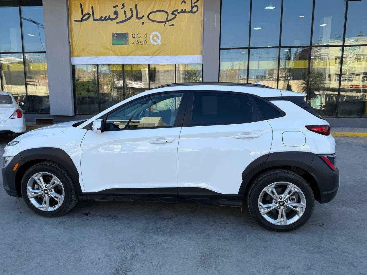 السلام عليكم
كونة موديل 2022 وارد امريكي حادثهة موضح بالصور 
مواصفاتهة:
محرك 2000 دوش تشغيل بصمة 
 تشغيل عن بعد 
 تثبيت مسار 
وضعيات قيادة 
حساسات امامي 
كامرة خلفية 
مانع انزلاق.....
سعر السيارة 15000$ 
مكان السيارة بغداد 
للستفسار ***********
