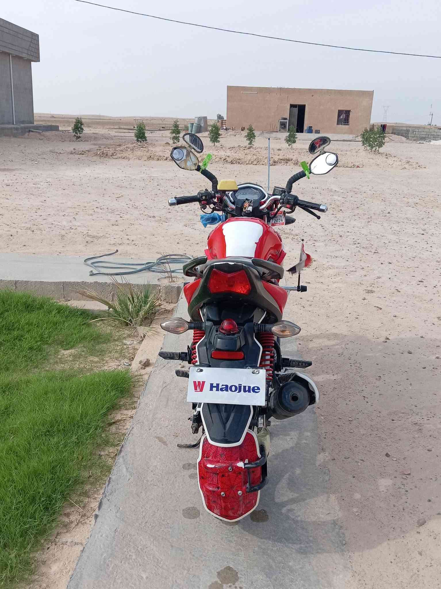 مجهول • دراجة