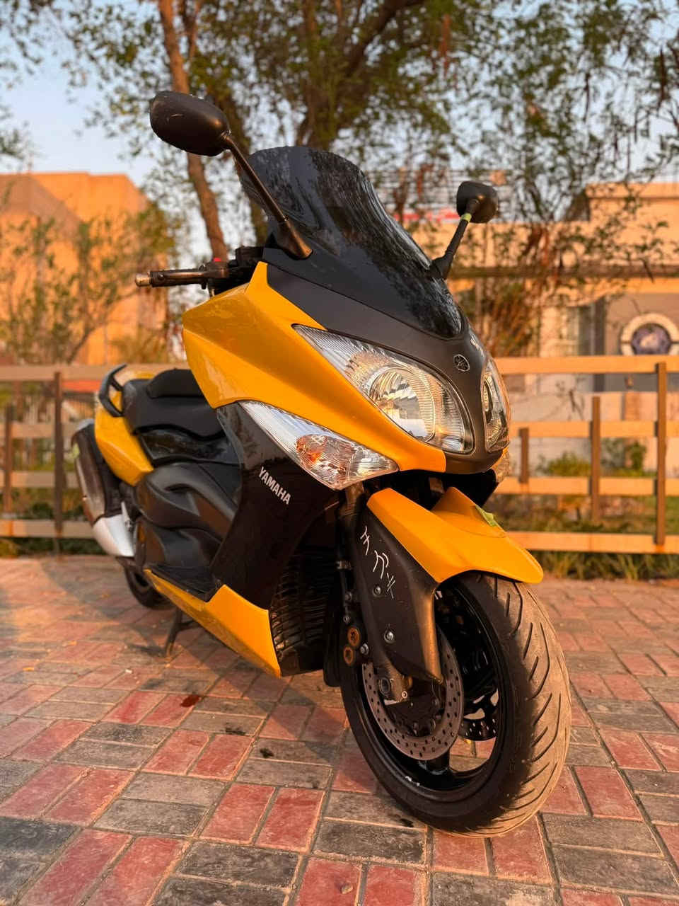 بسم الله ما شاء الله
TMAX 500 2011 الون اصفر

قطعة بحالة الشركة 

جدادة و نظافة 100/100

المسافة المقطوعة 24km

بدون مراوس وبدون رقم فقط عقد المعرض

العنوان بغداد الامين الثانيه

الراغب بالشراء هـ***********

