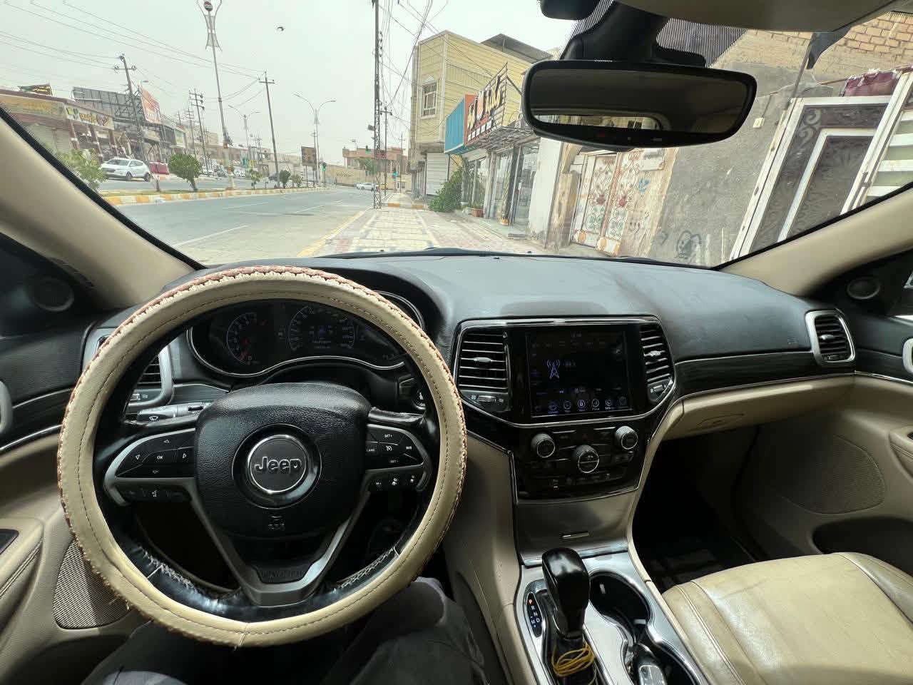 السلام عليكم جيب لاريدو 2021لمتدد سياره فول التواصل والاستفسار عل الرقم ***********

